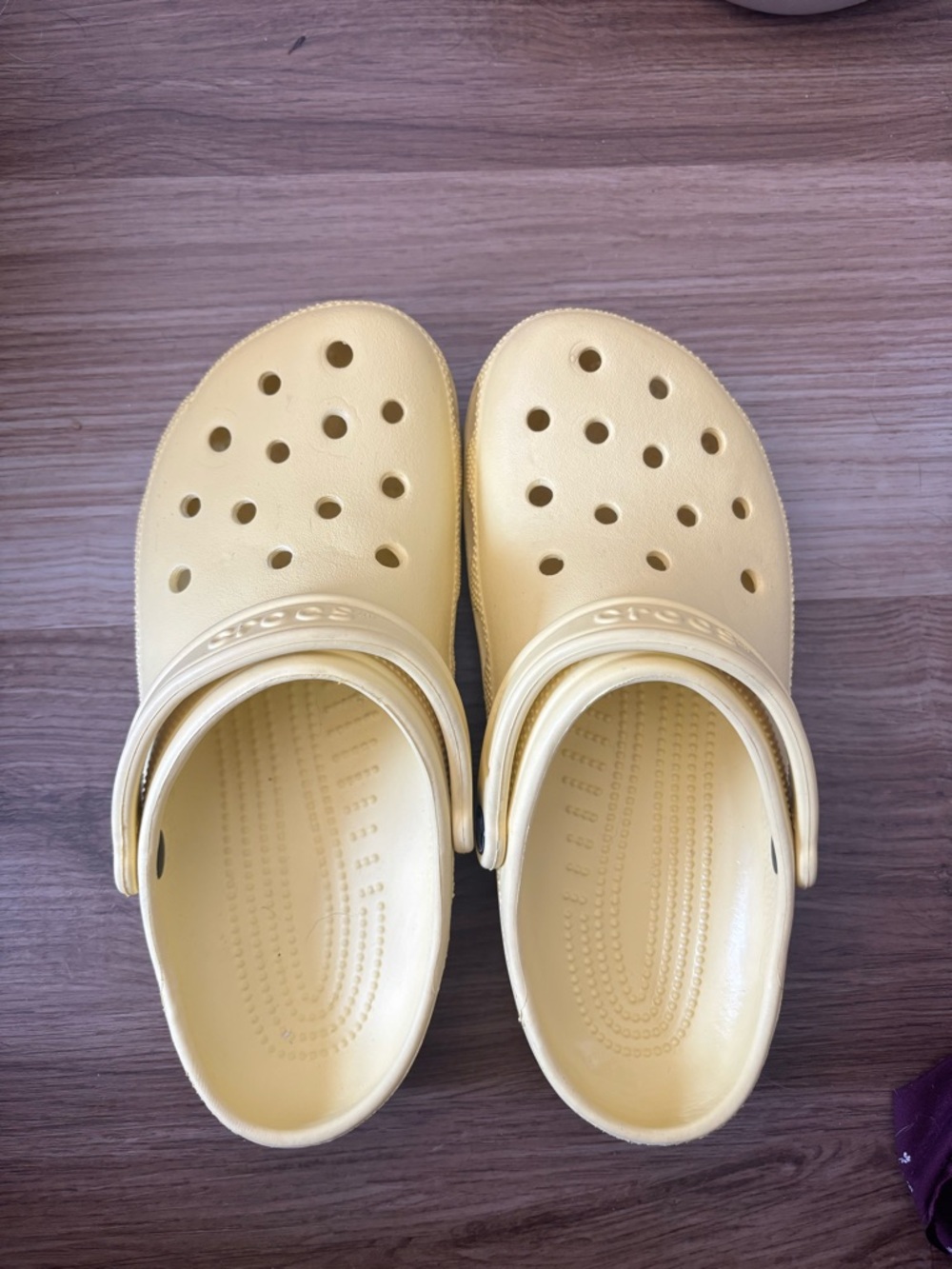 💛Yellow Crocs